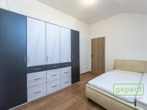 Prodej restaurace, Středokluky, Školská, 568 m2