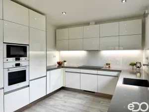 Pronájem rodinného domu, Strašnov, 127 m2