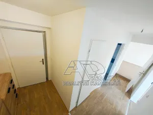 Pronájem bytu 2+kk, České Budějovice, Suchovrbenské nám., 44 m2