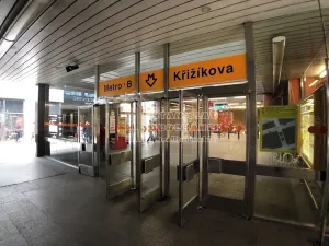 Pronájem obchodního prostoru, Praha - Karlín, Thámova, 36 m2