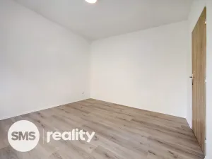 Pronájem bytu 1+1, Ostrava - Moravská Ostrava, Garážní, 36 m2