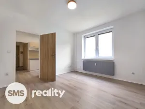 Pronájem bytu 1+1, Ostrava - Moravská Ostrava, Garážní, 36 m2