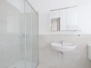Pronájem bytu 1+kk, Praha - Holešovice, Na Maninách, 31 m2