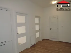 Pronájem bytu 3+kk, Praha - Nusle, Táborská, 78 m2