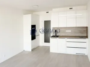 Pronájem bytu 1+kk, Praha, Poděbradská, 32 m2