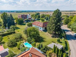 Prodej pozemku pro bydlení, Holice, Pod Parkem, 1775 m2