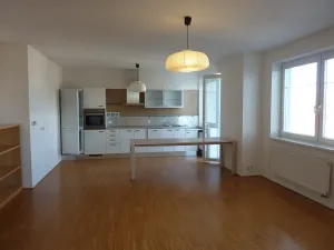 Prodej bytu 2+kk, Benešov, Dukelská, 70 m2