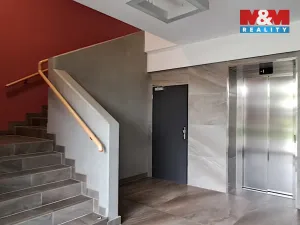 Pronájem bytu 1+kk, Praha - Dolní Měcholupy, Honzíkova, 34 m2