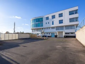 Pronájem obchodního prostoru, Průhonice, Uhříněveská, 3300 m2