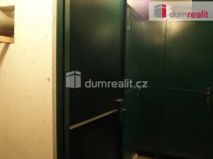 Pronájem bytu 2+kk, Praha - Prosek, Nad Krocínkou, 63 m2