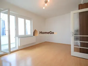 Pronájem bytu 1+1, Praha - Nusle, U gymnázia, 49 m2