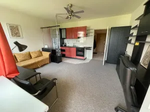 Pronájem bytu 1+kk, Praha - Lysolaje, Sídlištní, 33 m2