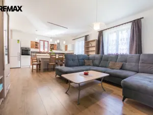 Prodej rodinného domu, Týnec nad Sázavou, 234 m2