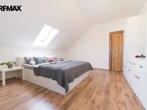 Prodej rodinného domu, Týnec nad Sázavou, 234 m2