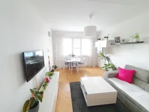 Pronájem bytu 2+1, Praha - Záběhlice, Sasanková, 52 m2