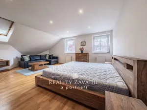 Pronájem rodinného domu, Popovičky, Na Skalce, 271 m2