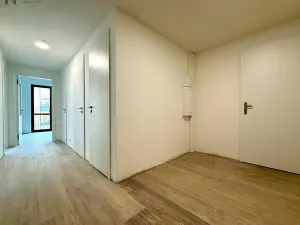 Pronájem bytu 2+1, Praha - Libeň, Zenklova, 64 m2