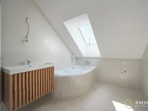 Prodej bytu 3+kk, Trhová Kamenice, Raisovo náměstí, 89 m2