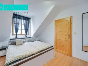 Prodej činžovního domu, Moravský Beroun, náměstí 9. května, 570 m2