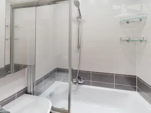 Pronájem bytu 2+kk, Praha, Oravská, 51 m2