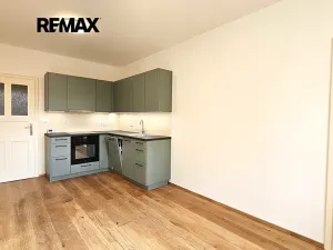 Pronájem bytu 2+kk, Praha - Břevnov, Junácká, 50 m2