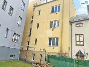 Prodej činžovního domu, Plzeň - Doubravka, Habrmannovo náměstí, 1343 m2