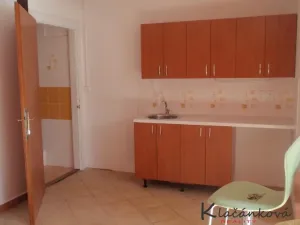 Pronájem bytu 1+kk, Zlín, Štefánikova, 30 m2