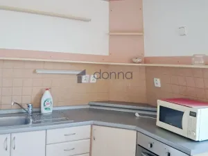 Pronájem bytu 1+kk, Praha, Smolíkova, 61 m2