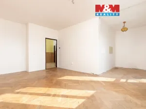 Prodej atypického bytu, Krnov - Pod Bezručovým vrchem, Bezručova, 73 m2