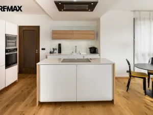 Pronájem bytu 3+kk, Praha - Libeň, Voctářova, 82 m2