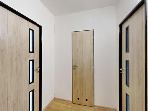 Prodej bytu 3+1, Králův Dvůr, Nad Stadionem, 76 m2