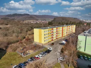 Prodej bytu 3+1, Králův Dvůr, Nad Stadionem, 76 m2