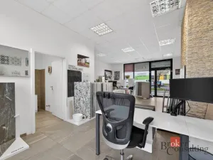 Prodej obchodního prostoru, Plzeň - Černice, Vltavínová, 66 m2