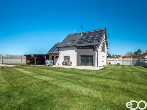 Prodej rodinného domu, Kozomín, 135 m2