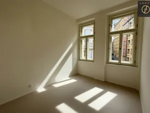 Pronájem bytu 2+kk, Praha - Žižkov, Seifertova, 56 m2