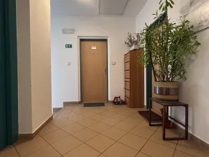 Pronájem bytu 3+kk, Praha - Strašnice, Gutova, 68 m2