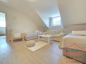 Prodej apartmánu, Trutnov, Polská, 715 m2