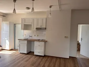 Pronájem bytu 2+kk, Liberec, Masarykova, 75 m2