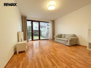 Pronájem bytu 1+kk, Praha - Záběhlice, Na Slatince, 39 m2