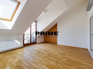 Pronájem kanceláře, Praha - Smíchov, Štefánikova, 147 m2