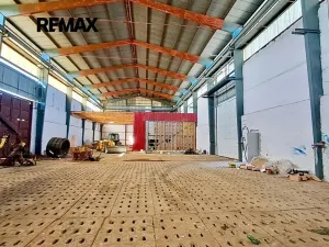 Prodej výrobních prostor, Dolní Chvatliny, 3690 m2