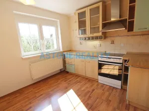 Pronájem rodinného domu, Praha - Újezd nad Lesy, Týnecká, 210 m2