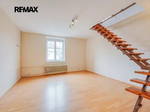 Prodej rodinného domu, Plzeň, Slovanská, 176 m2