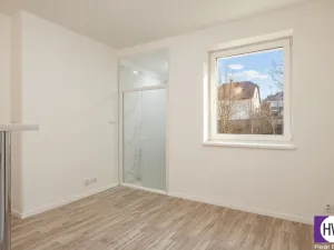 Pronájem bytu 1+kk, Praha, Zbuzanská, 16 m2