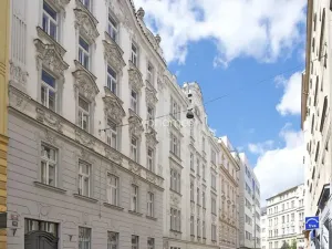 Pronájem bytu 3+kk, Praha - Nové Město, Odborů, 96 m2