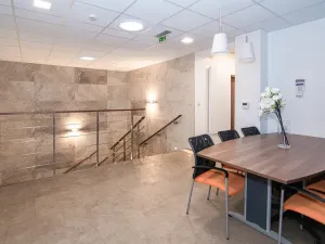 Pronájem kanceláře, Praha - Horní Počernice, Plkovská, 112 m2