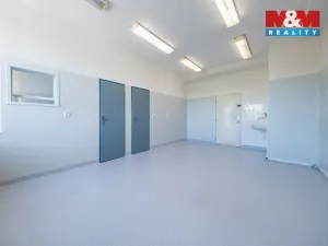 Pronájem obchodního prostoru, Praha - Petrovice, Ohmova, 193 m2