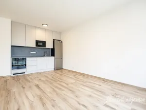 Pronájem bytu 2+kk, Praha - Vysočany, Poděbradská, 50 m2