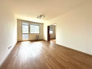 Pronájem bytu 3+1, Praha - Kobylisy, Třebenická, 65 m2