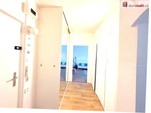 Pronájem bytu 2+1, Ústí nad Labem - Severní Terasa, Oblá, 60 m2